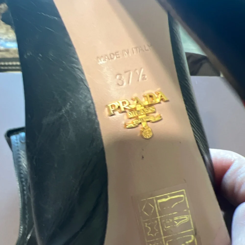 Prada mule shoes just like new worn 3 times and very comfortable - Picture 4 of 4